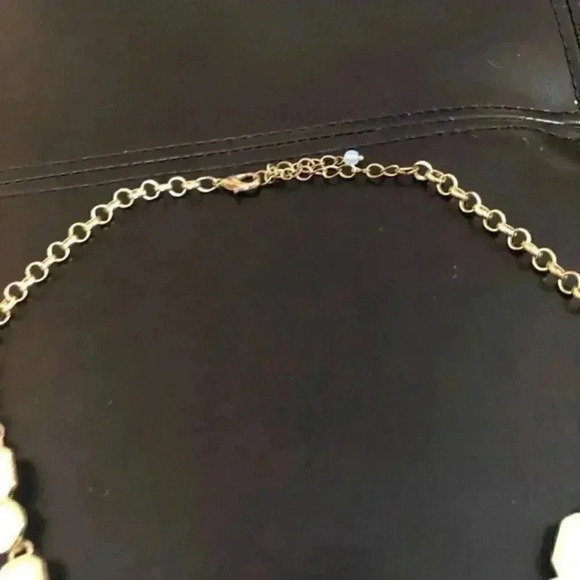 5/$25! Large gold and white Statement Necklace - Picture 3 of 4